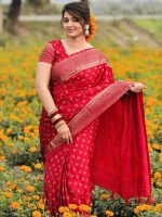 Japani Silk Sharee with Blouse Piece - Image 5