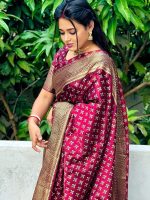 Japani Silk Sharee with Blouse Piece - Image 3